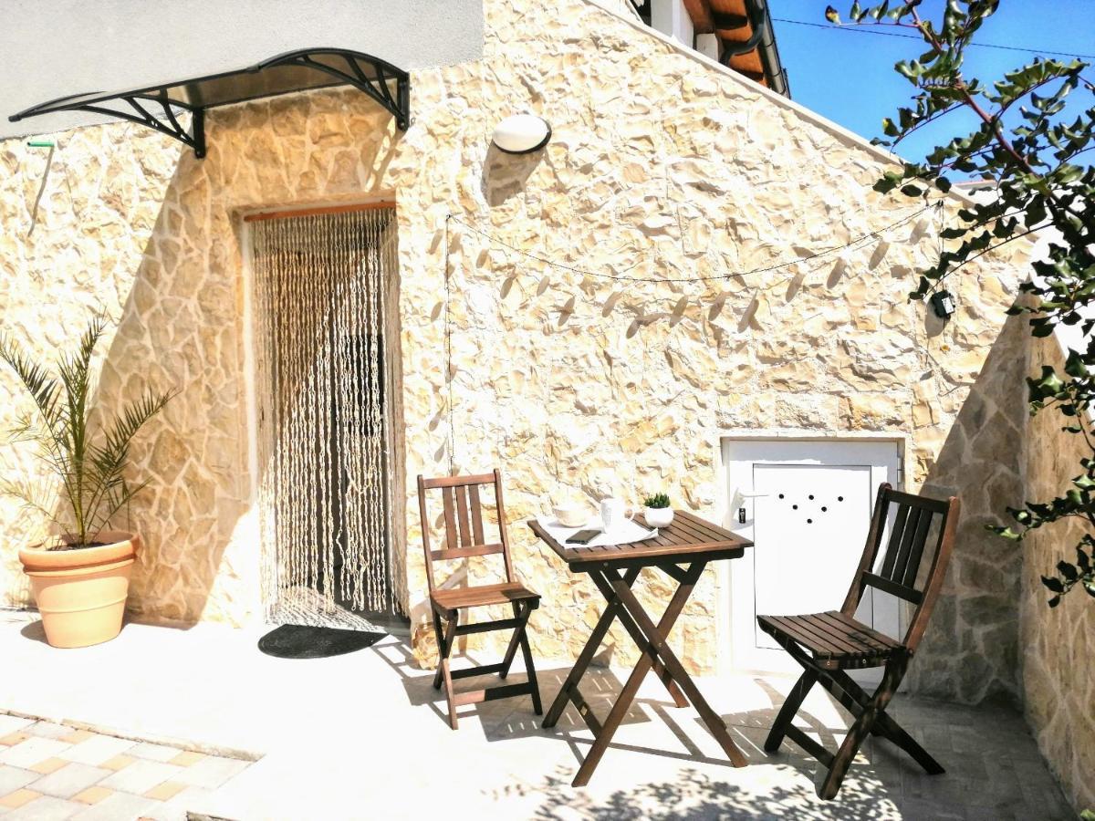 Vila Skalinada Vir Exteriér fotografie